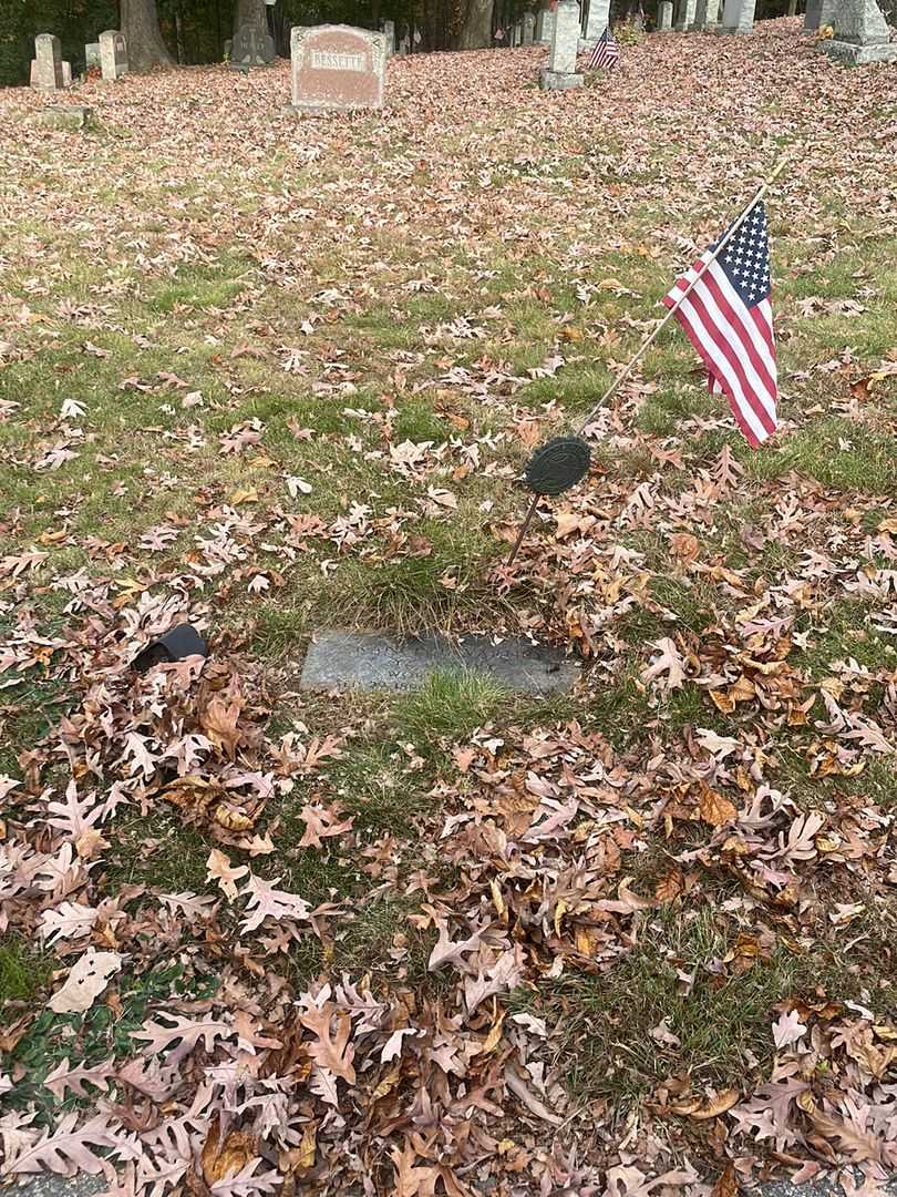 Francis D. Varney's grave. Photo 2