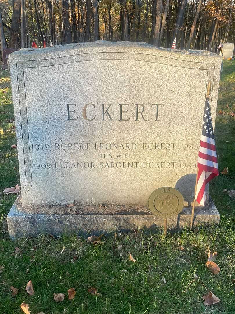 Robert Leonard Eckert's grave. Photo 1