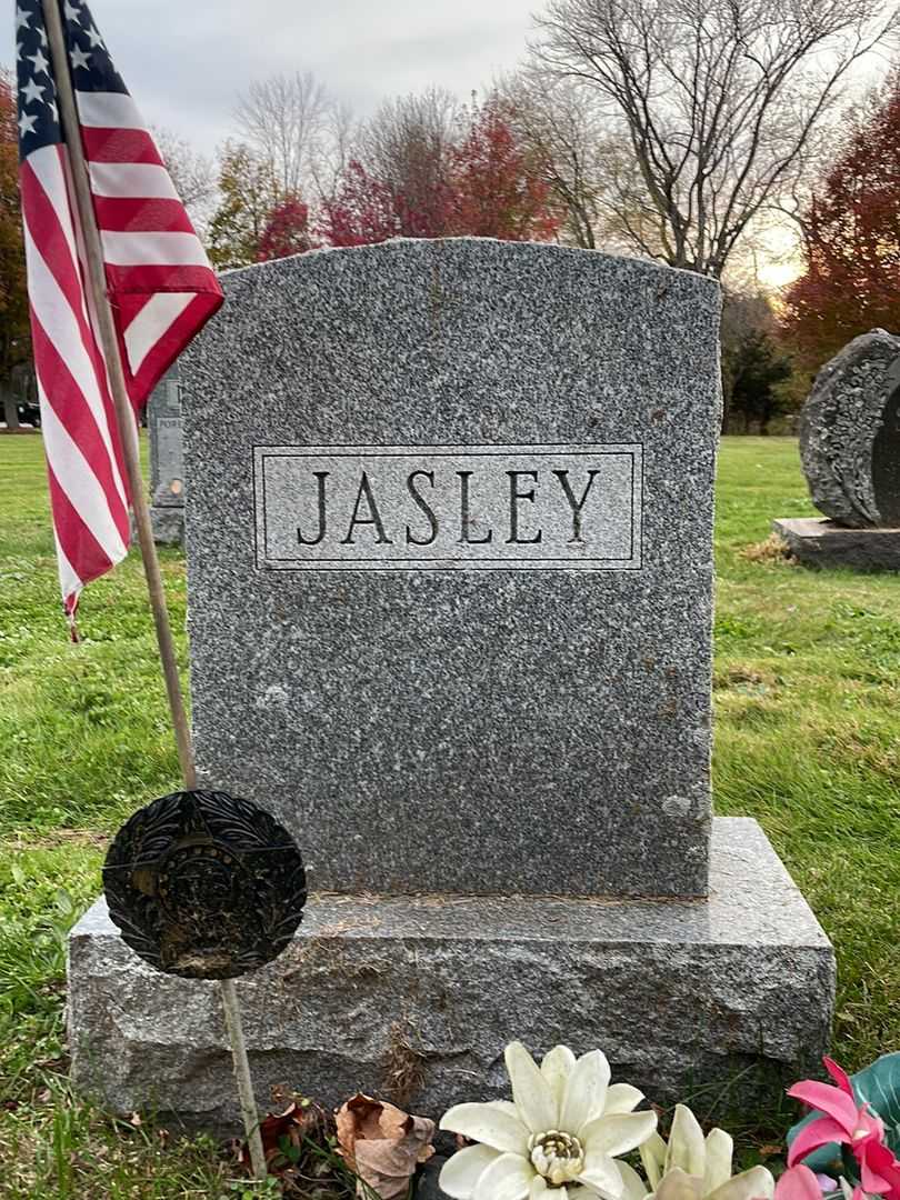 Edward C. Jasley's grave. Photo 1