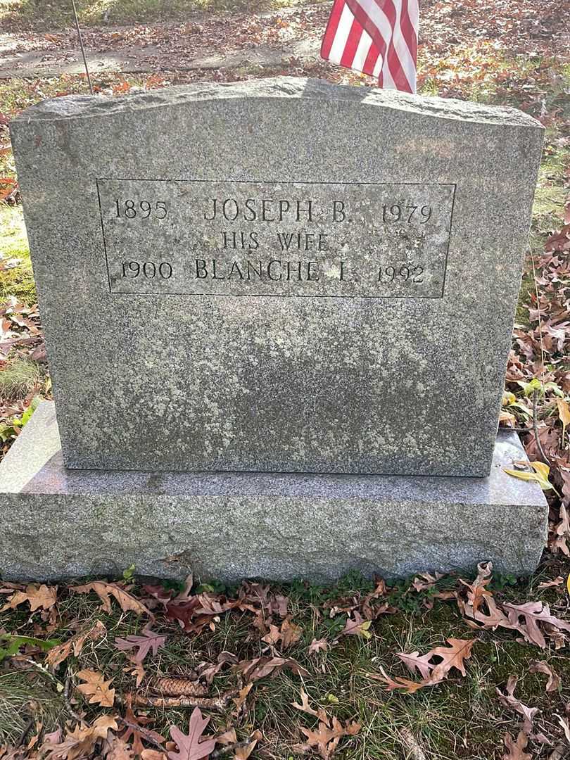 Blanche L. Sampson's grave. Photo 4
