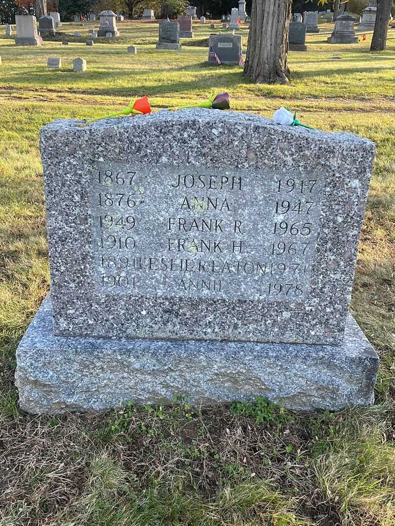 Leslie R. Eaton's grave. Photo 3