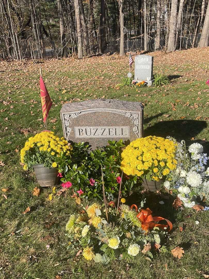Gerald E. Buzzell's grave. Photo 2