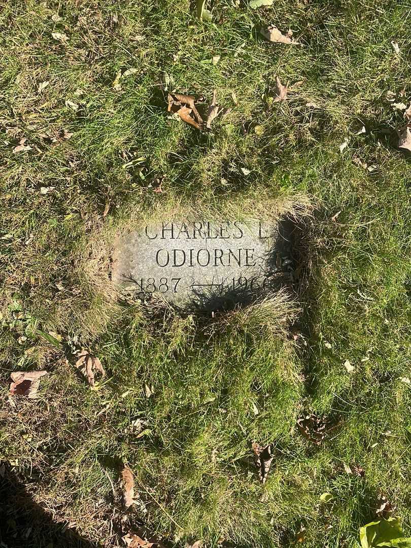 Charles T. Odiorne's grave. Photo 4