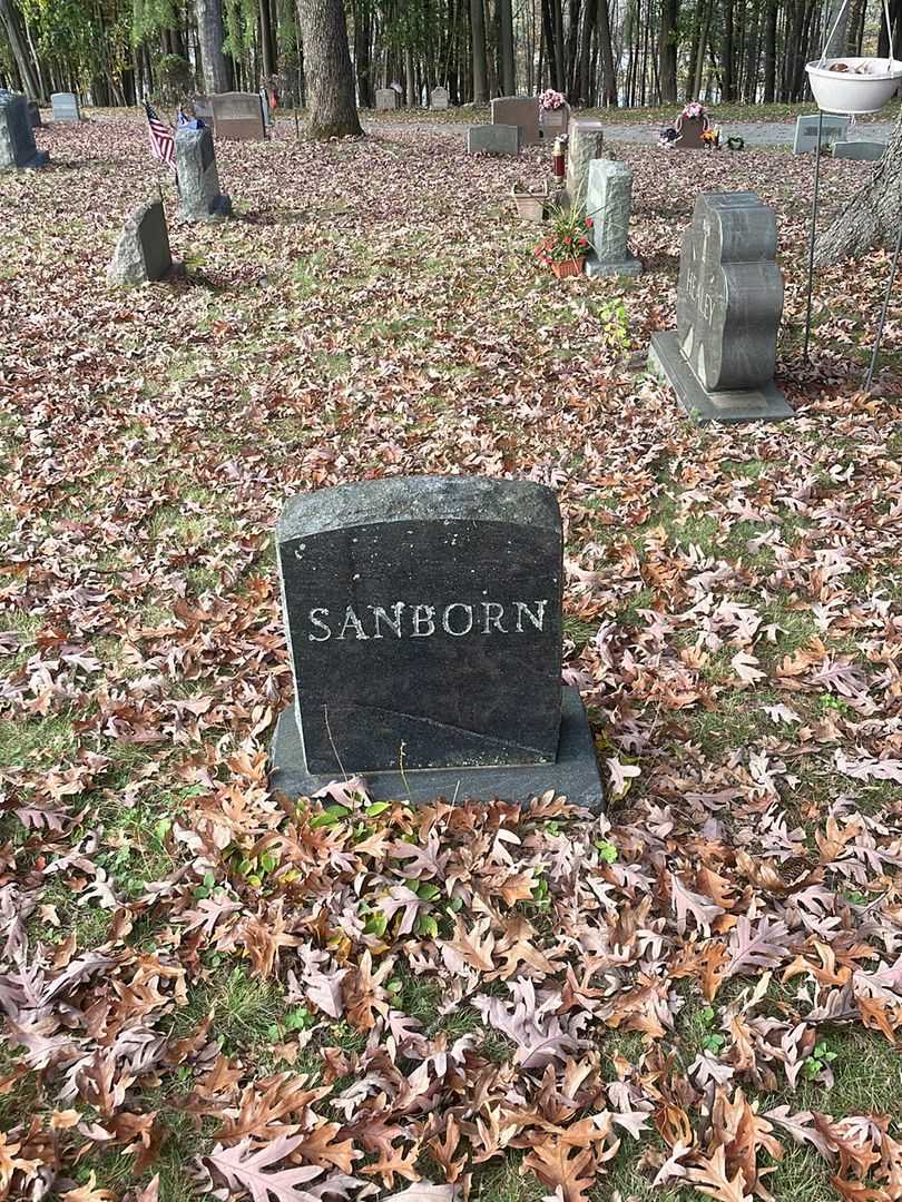 Paul L. Sanborn's grave. Photo 4
