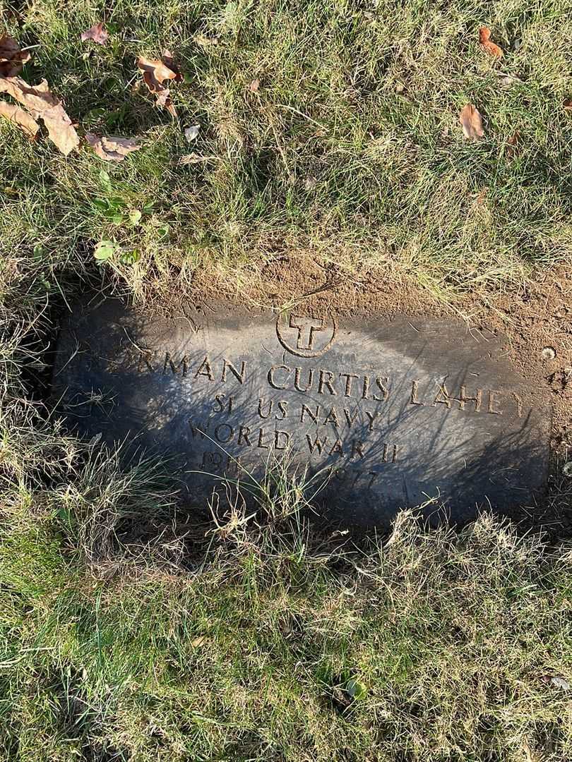 Norman C. Lahey's grave. Photo 4