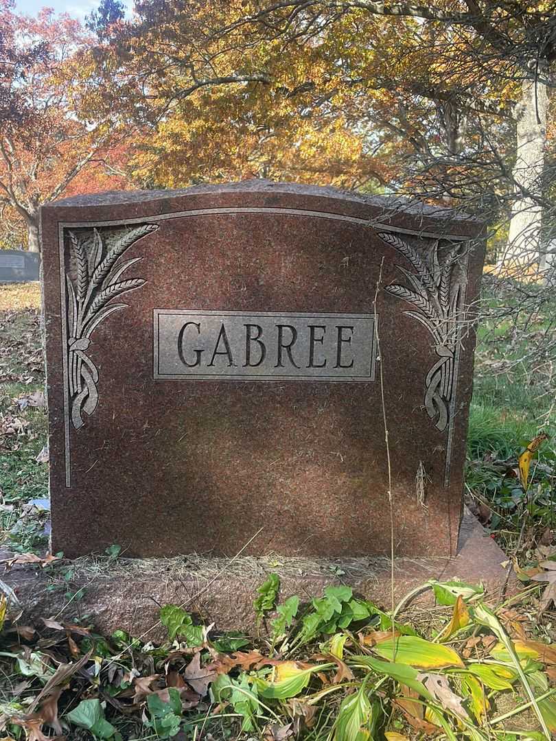 Edward J. Gabree's grave. Photo 4