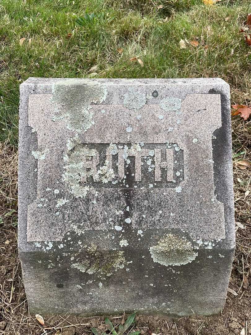 Ruth L. Bagley's grave. Photo 5