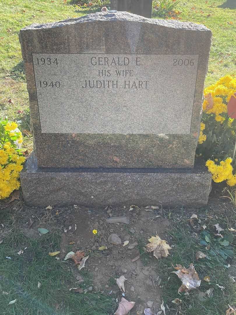 Gerald E. Buzzell's grave. Photo 3