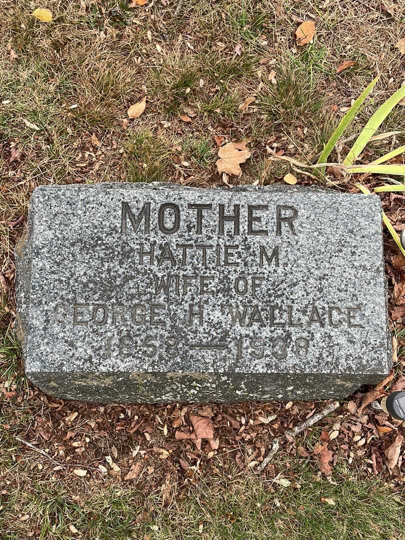 Hattie M. Wallace's grave. Photo 3