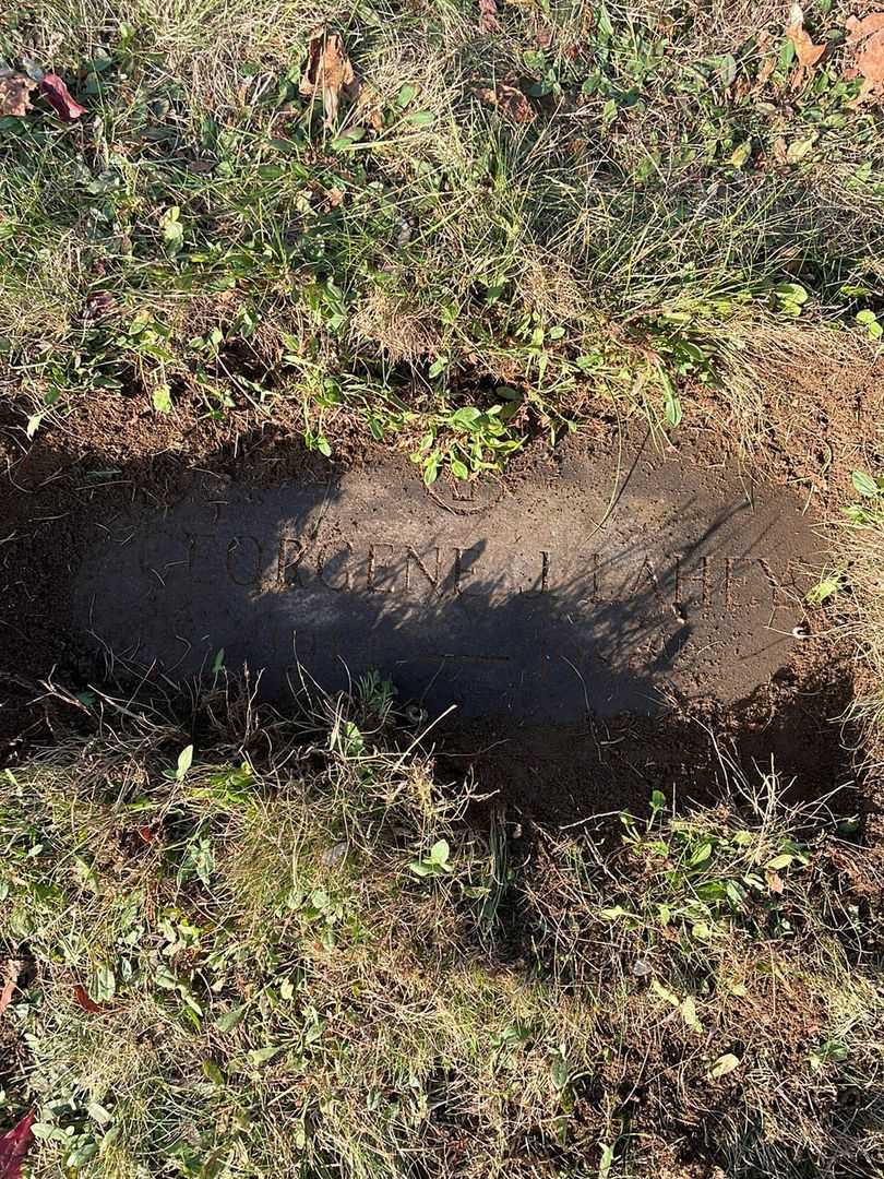 Georgene J. Smith Lahey's grave. Photo 4