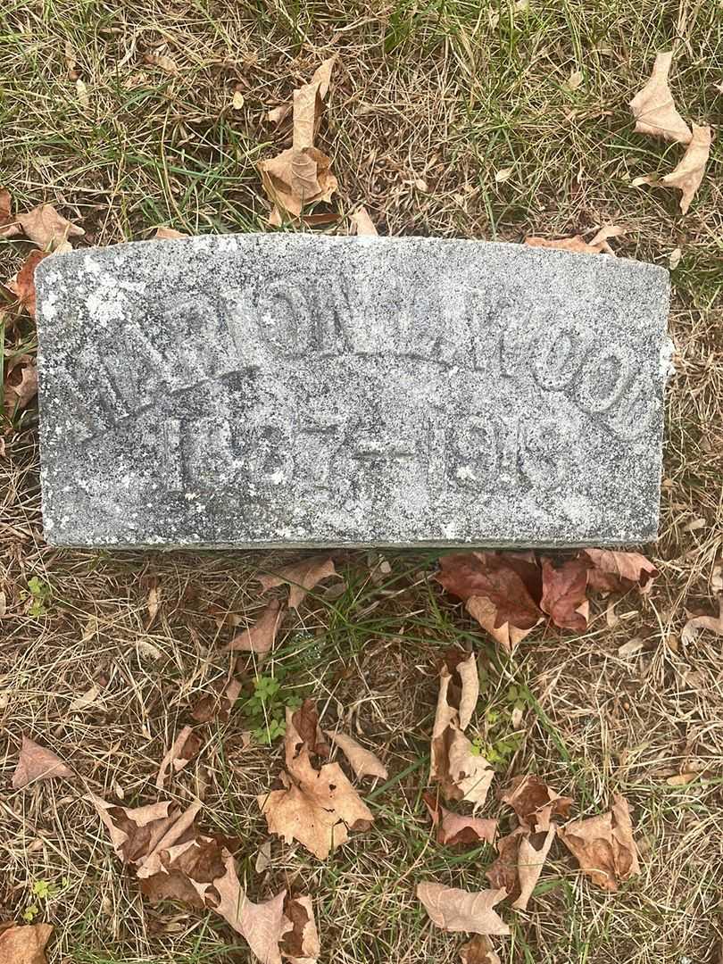 Marion L. Wood's grave. Photo 3