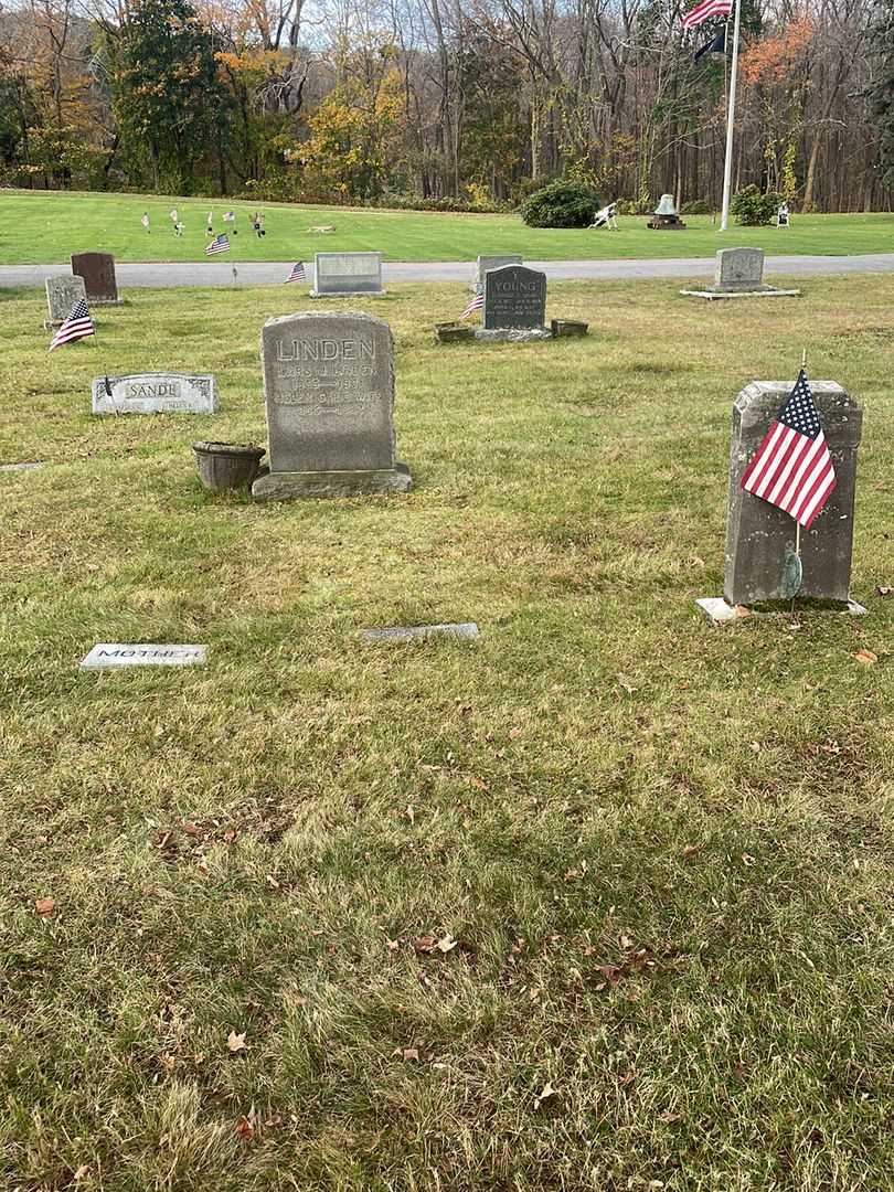 Hilda G. Linden's grave. Photo 2