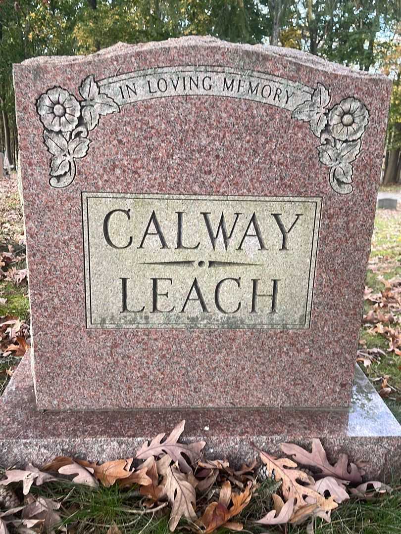 Mildred M. Calway's grave. Photo 5