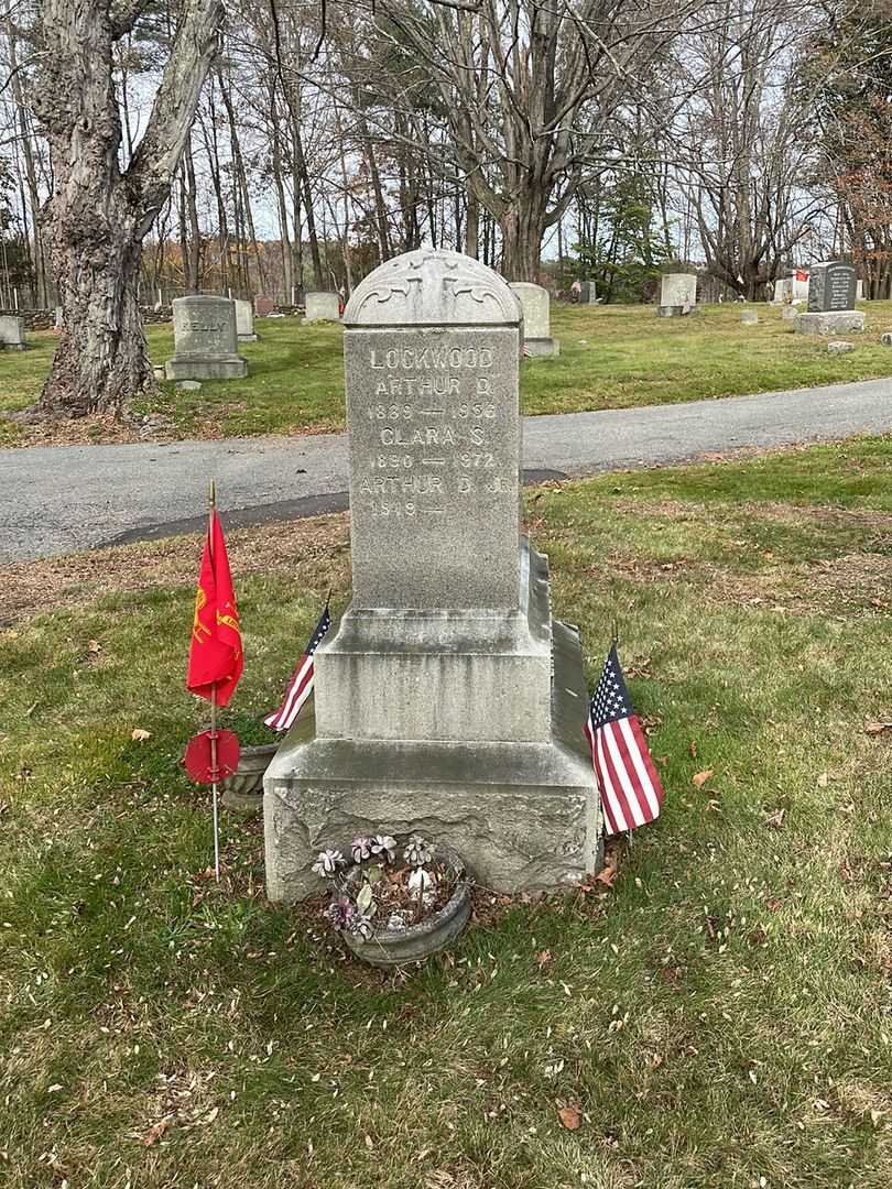 Clara S. Lockwood's grave. Photo 2