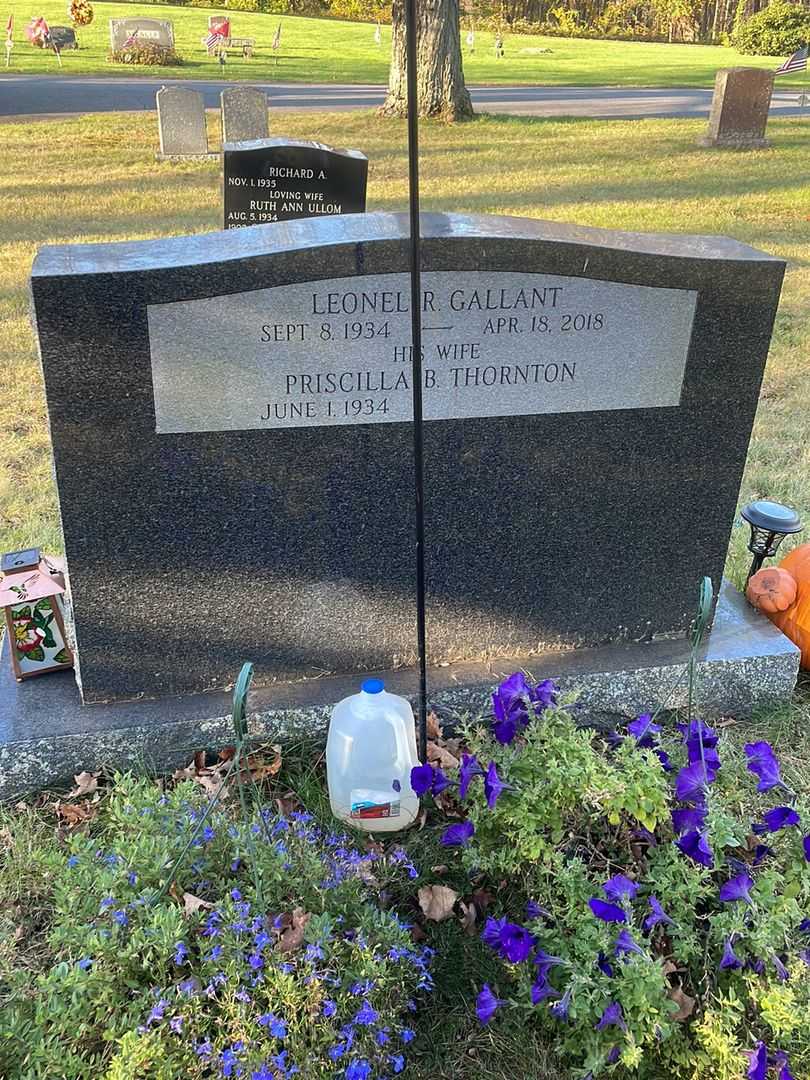 Leonel R. Gallant's grave. Photo 3