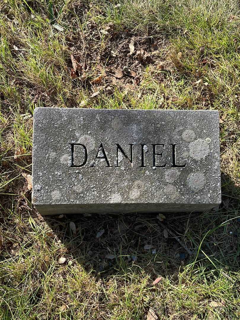 Daniel Morrison's grave. Photo 3