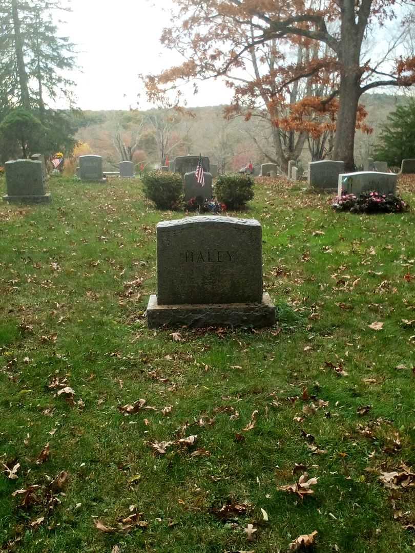 Edith G. Haley's grave. Photo 2