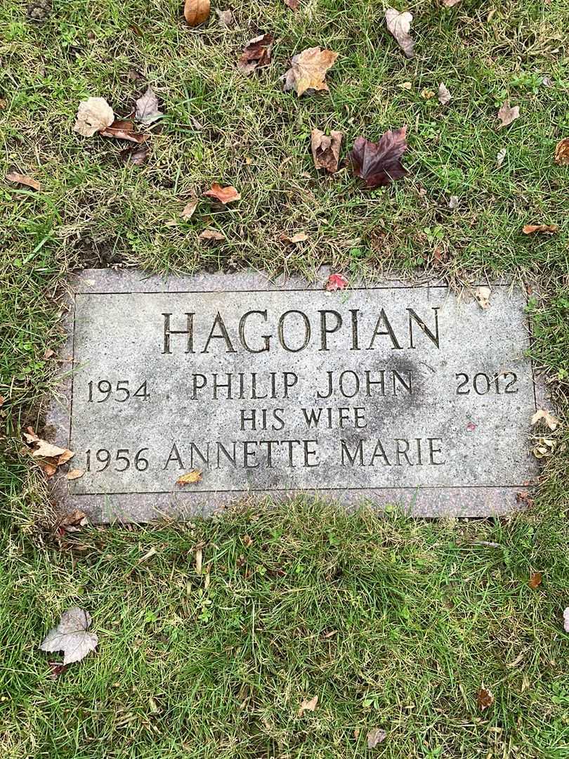 Philip John Hagopian's grave. Photo 1