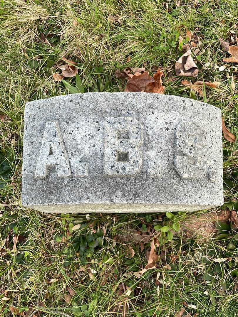 Ada B. Sargent's grave. Photo 3