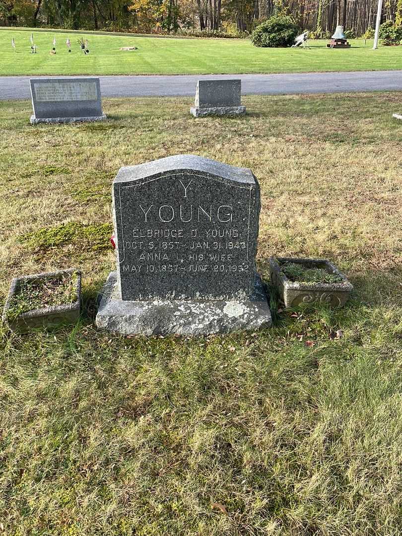 Elbridge D. Young's grave. Photo 2