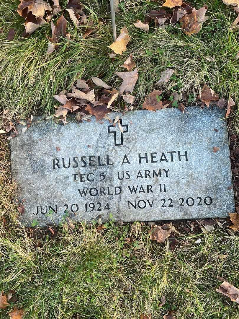 Russell A. Heath's grave. Photo 5