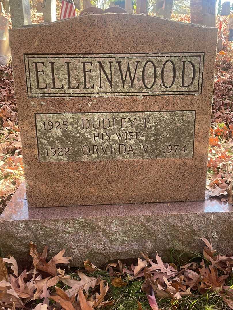 Orveda V. Ellenwood's grave. Photo 3