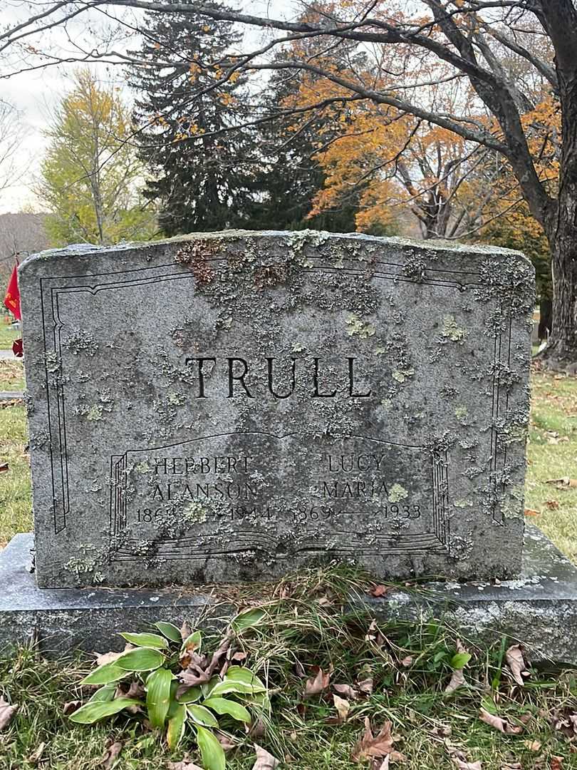 Lucy Maria Virgin Trull's grave. Photo 4