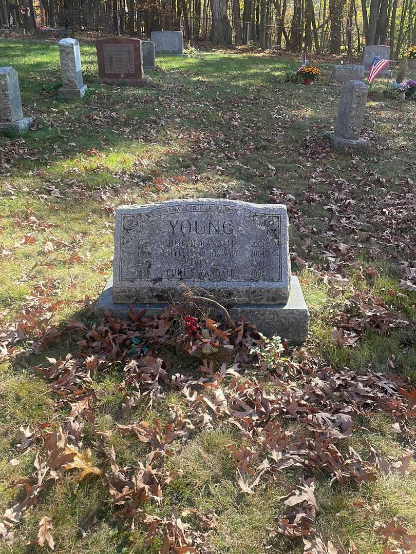 Phyllis L. Young's grave. Photo 2