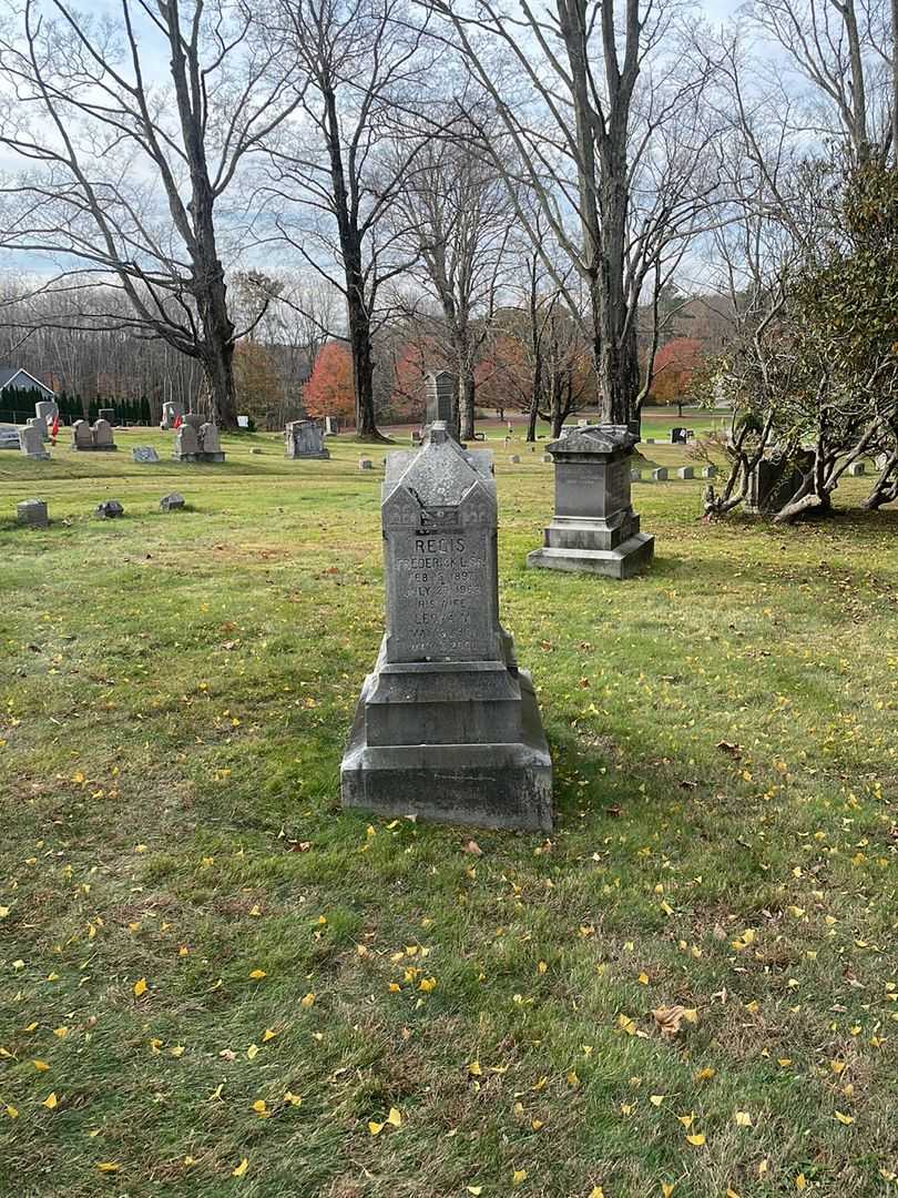 Leona M. Regis's grave. Photo 2