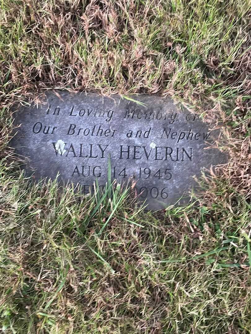 Wallace Heverin's grave. Photo 3