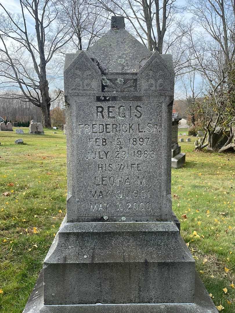 Fred Regis Junior's grave. Photo 1