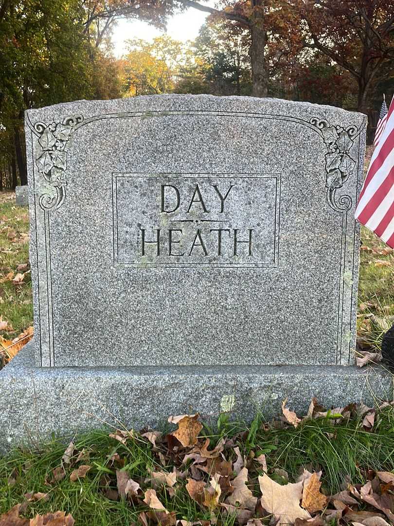 Bertha M. Day Heath's grave. Photo 1