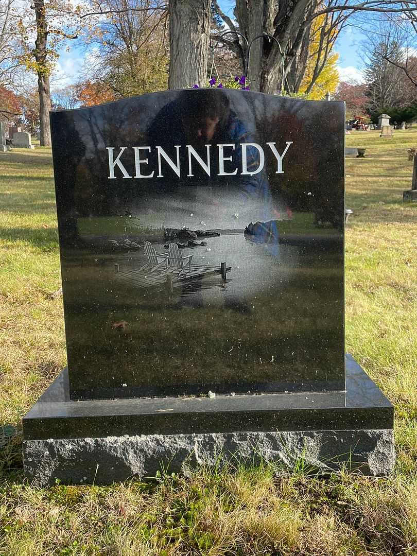 Dorothy R. Ullom's grave. Photo 1