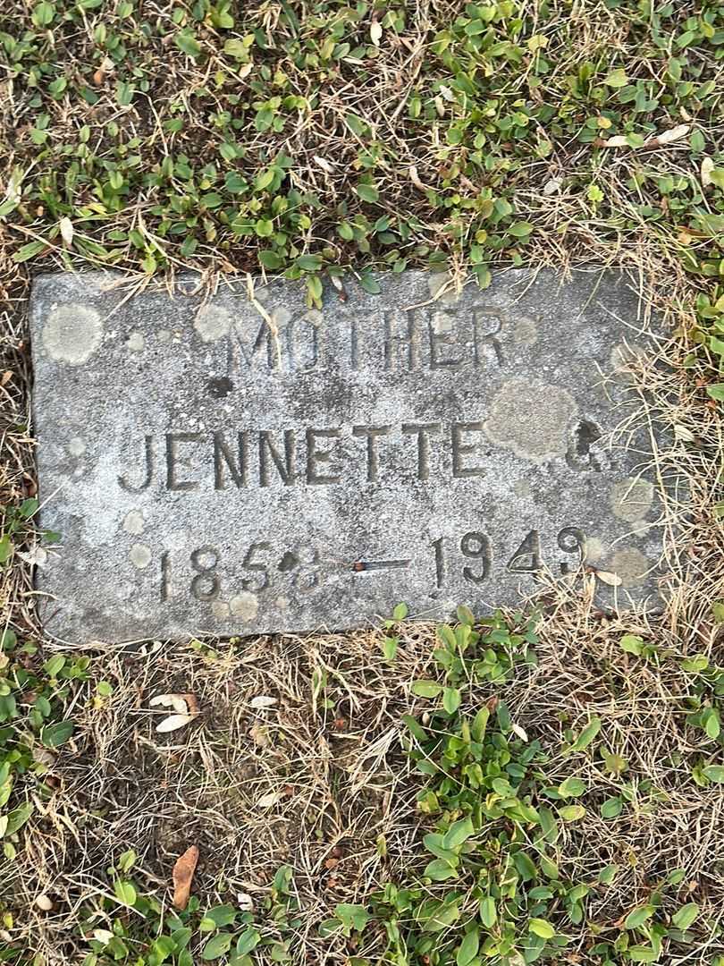 Jeannette C. Wallace's grave. Photo 4