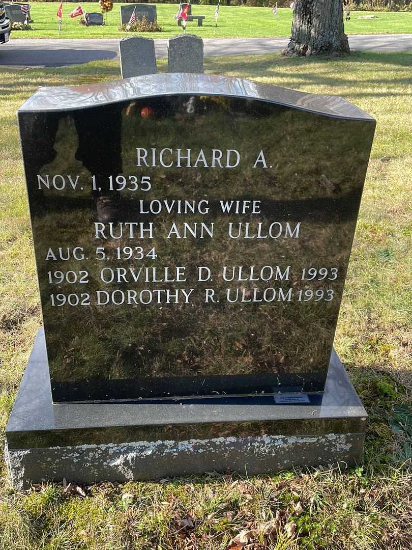 Orville D. Ullom's grave. Photo 4