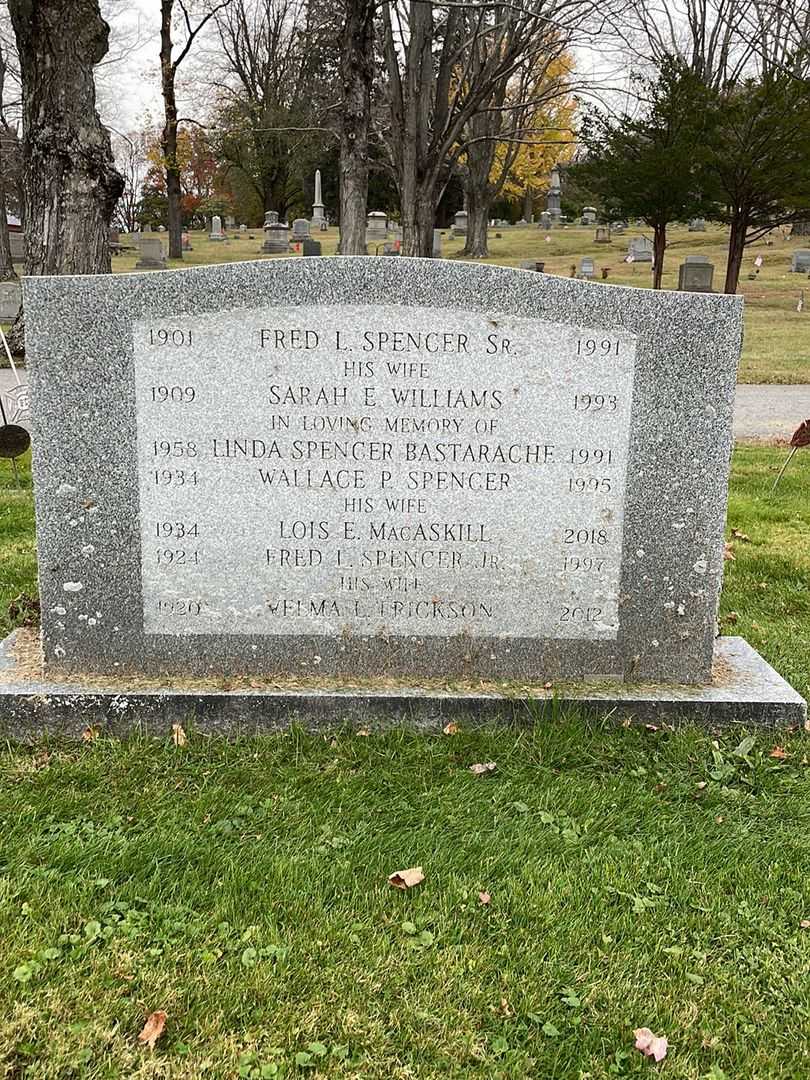 Lois E. MacAskill Spencer's grave. Photo 4