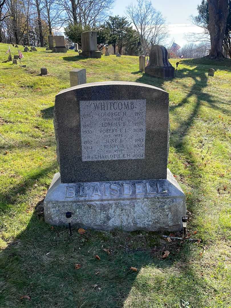 Lorena B. Whitcomb's grave. Photo 2
